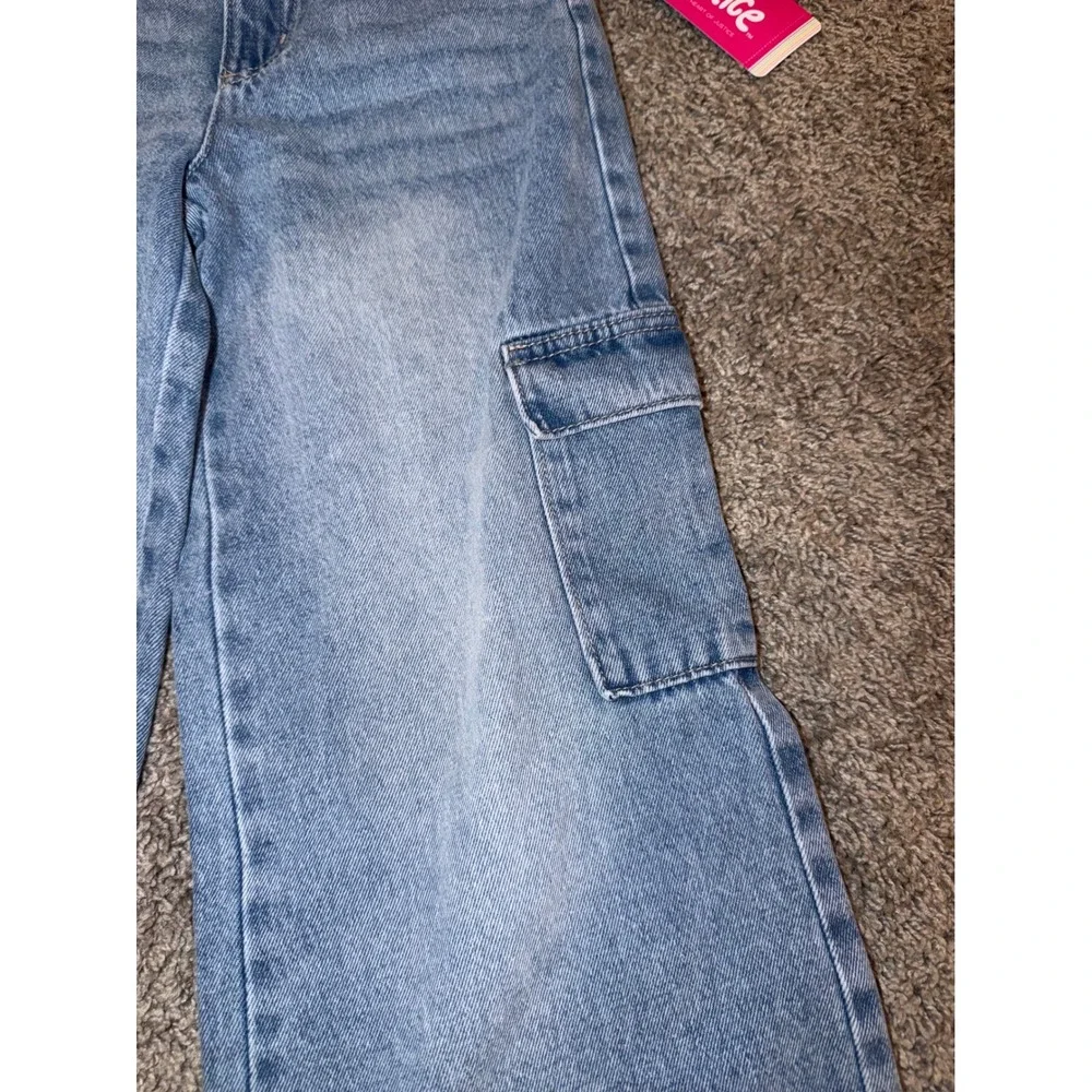 Girl wide leg cargo jeans size 7